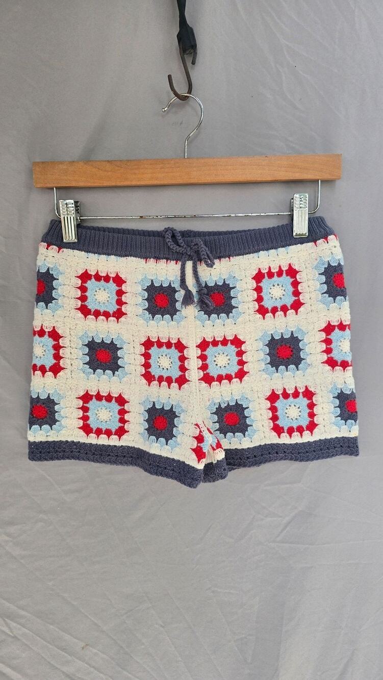 Art Class Shorts Girls Small 6/6X Granny Square Crochet Patchwork Drawstring